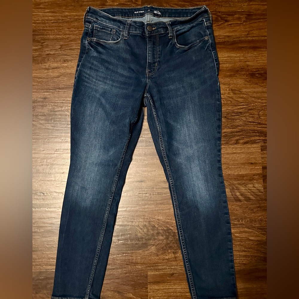 Old Navy Mid-Rise Rockstar Super Skinny, Size 12 Short